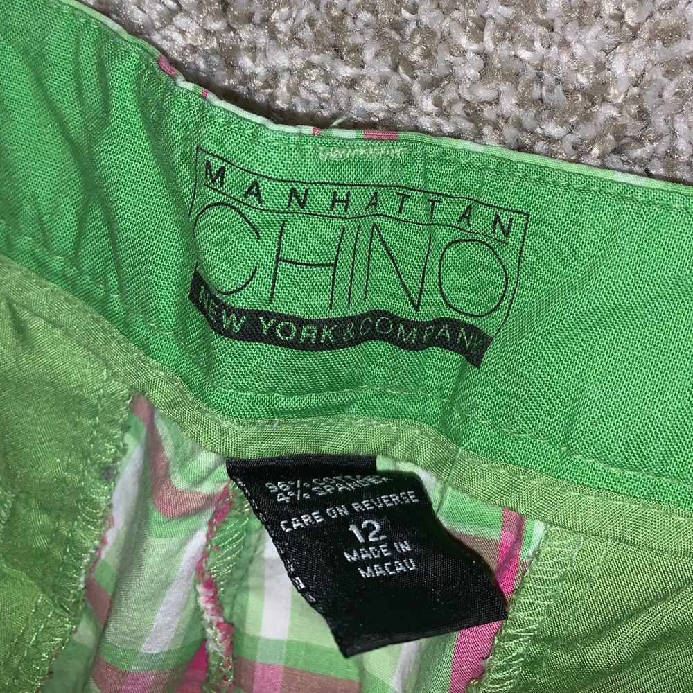 NY & Company Manhattan Plaid Chino shorts size 12 - Picture 8 of 12
